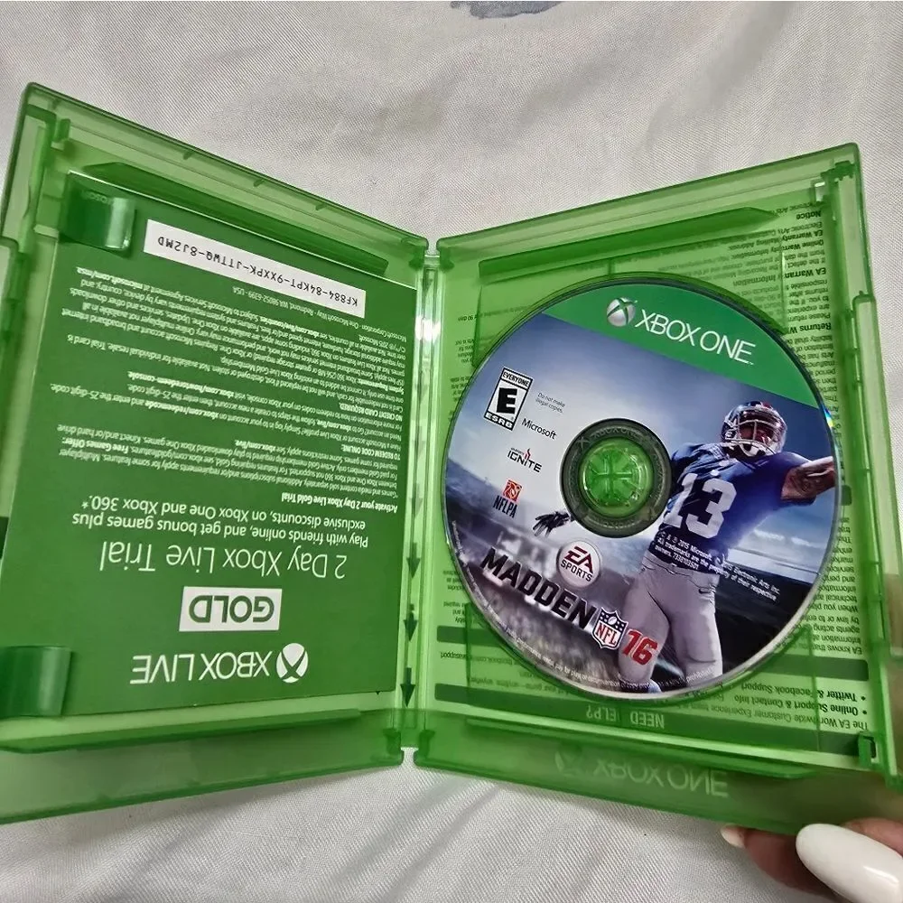 Xbox 360 NCCA Football 09, NHL 08, Madden 25, Madden 15, Madden 16 Bundle of 5